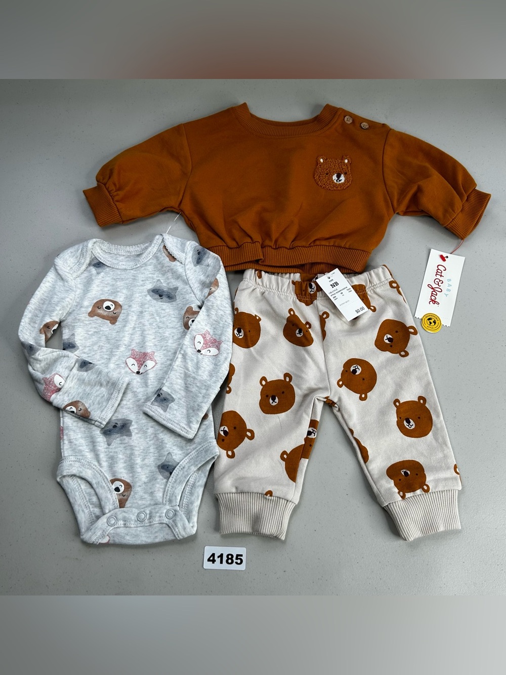 Cat & Jack Newborn 2-Piece Fleece Sweatshirt & Pants Set Bear Print Brown